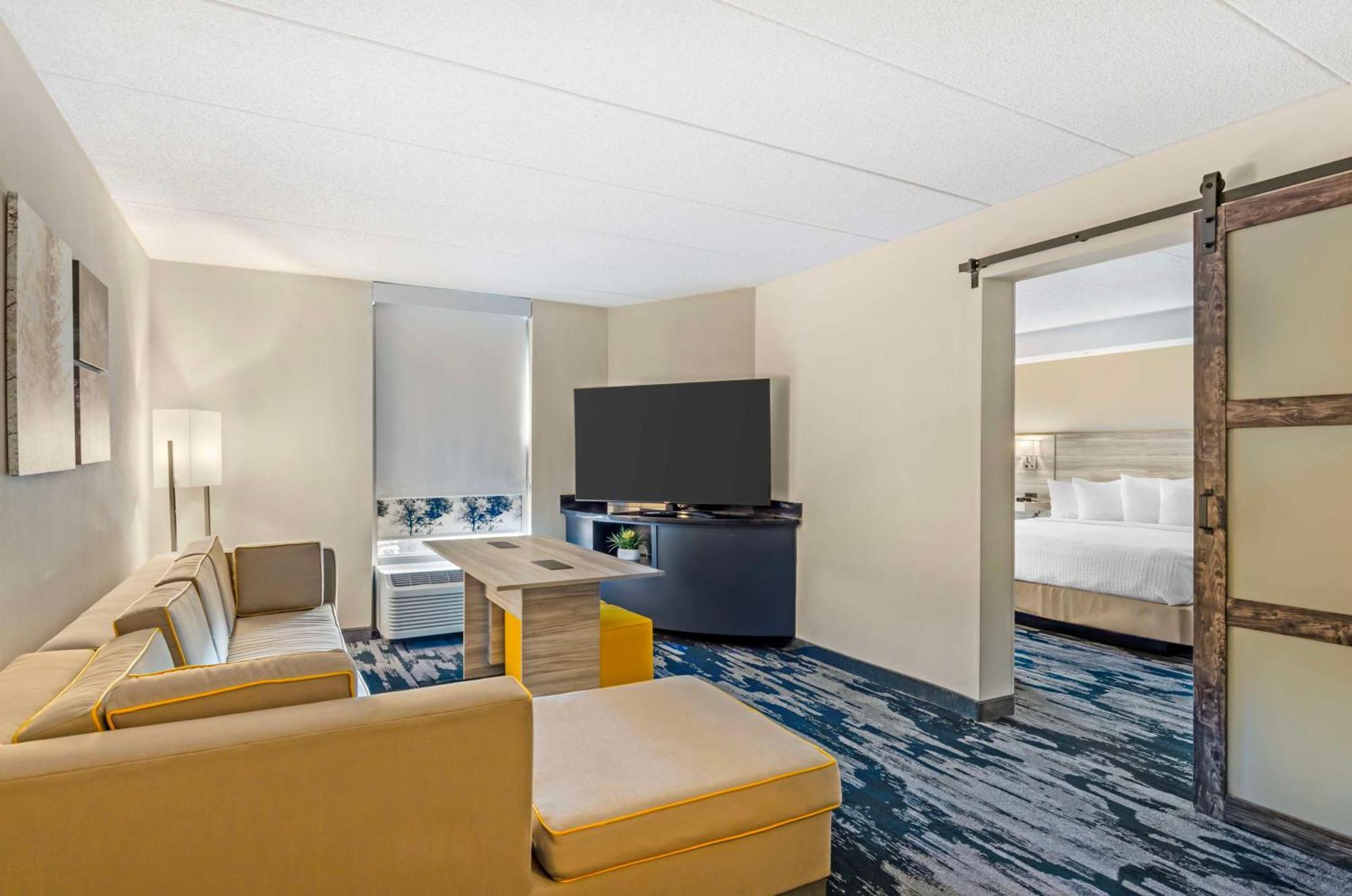 Best Western Plus Beckley Inn Екстер'єр фото