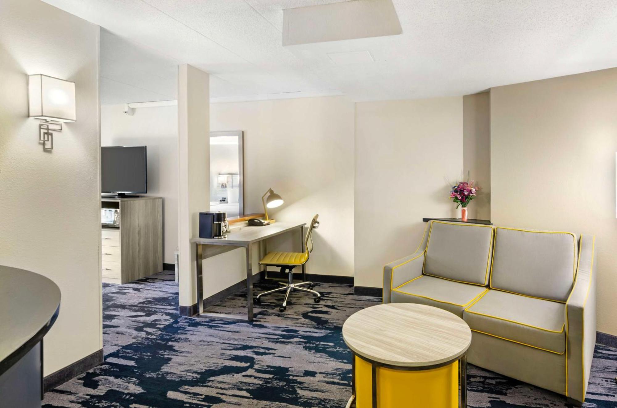 Best Western Plus Beckley Inn Екстер'єр фото