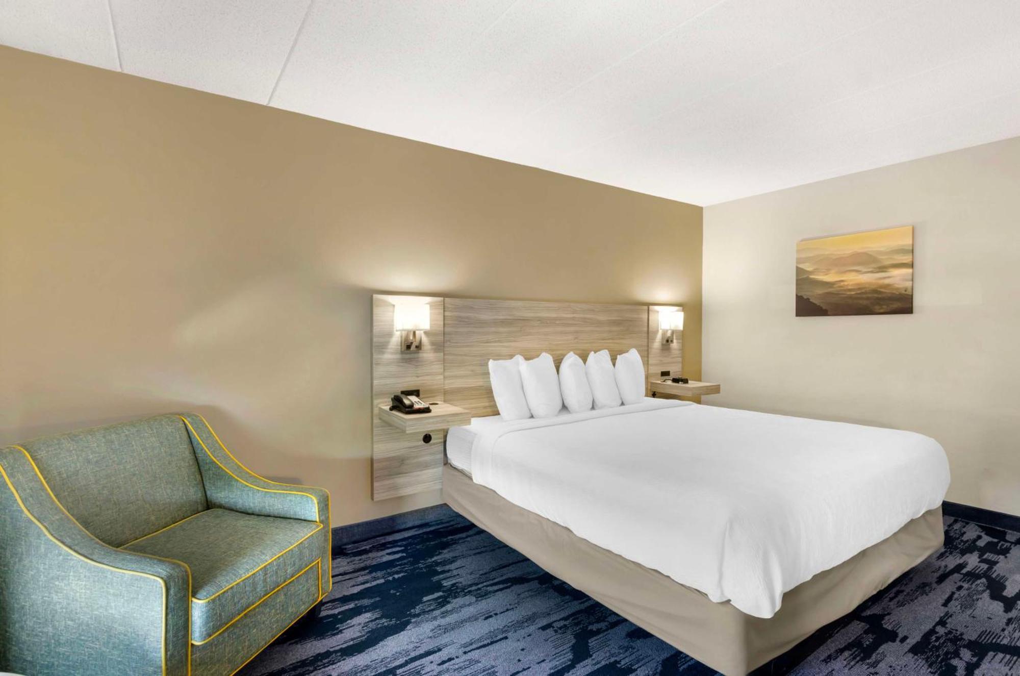 Best Western Plus Beckley Inn Екстер'єр фото